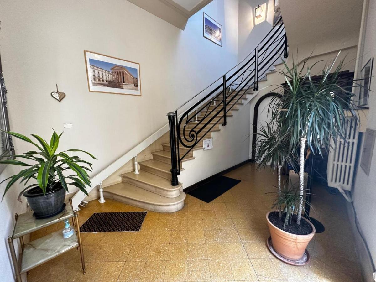 Appartement 4 A 8 Personnes, Spacieux De Standing Classe 4 Etoiles Nîmes Esterno foto