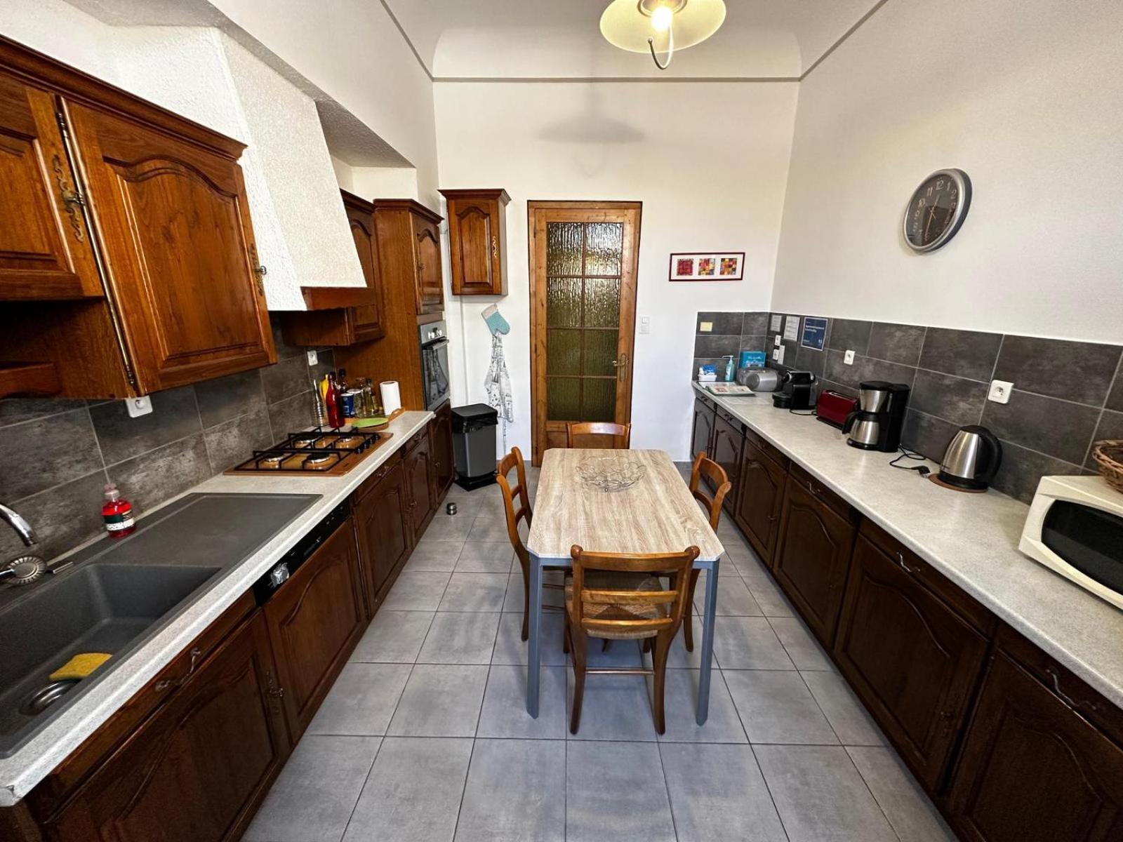 Appartement 4 A 8 Personnes, Spacieux De Standing Classe 4 Etoiles Nîmes Esterno foto