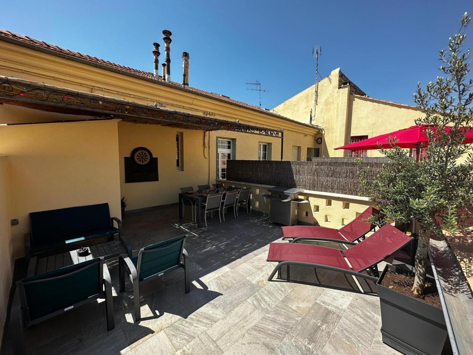 Appartement 4 A 8 Personnes, Spacieux De Standing Classe 4 Etoiles Nîmes Esterno foto