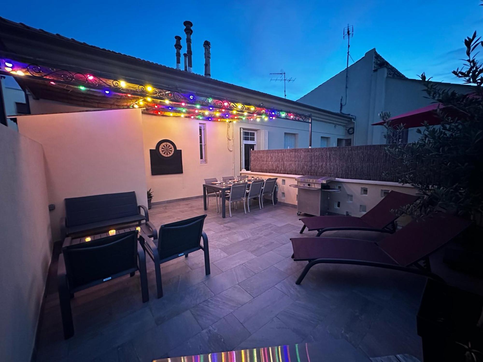 Appartement 4 A 8 Personnes, Spacieux De Standing Classe 4 Etoiles Nîmes Esterno foto