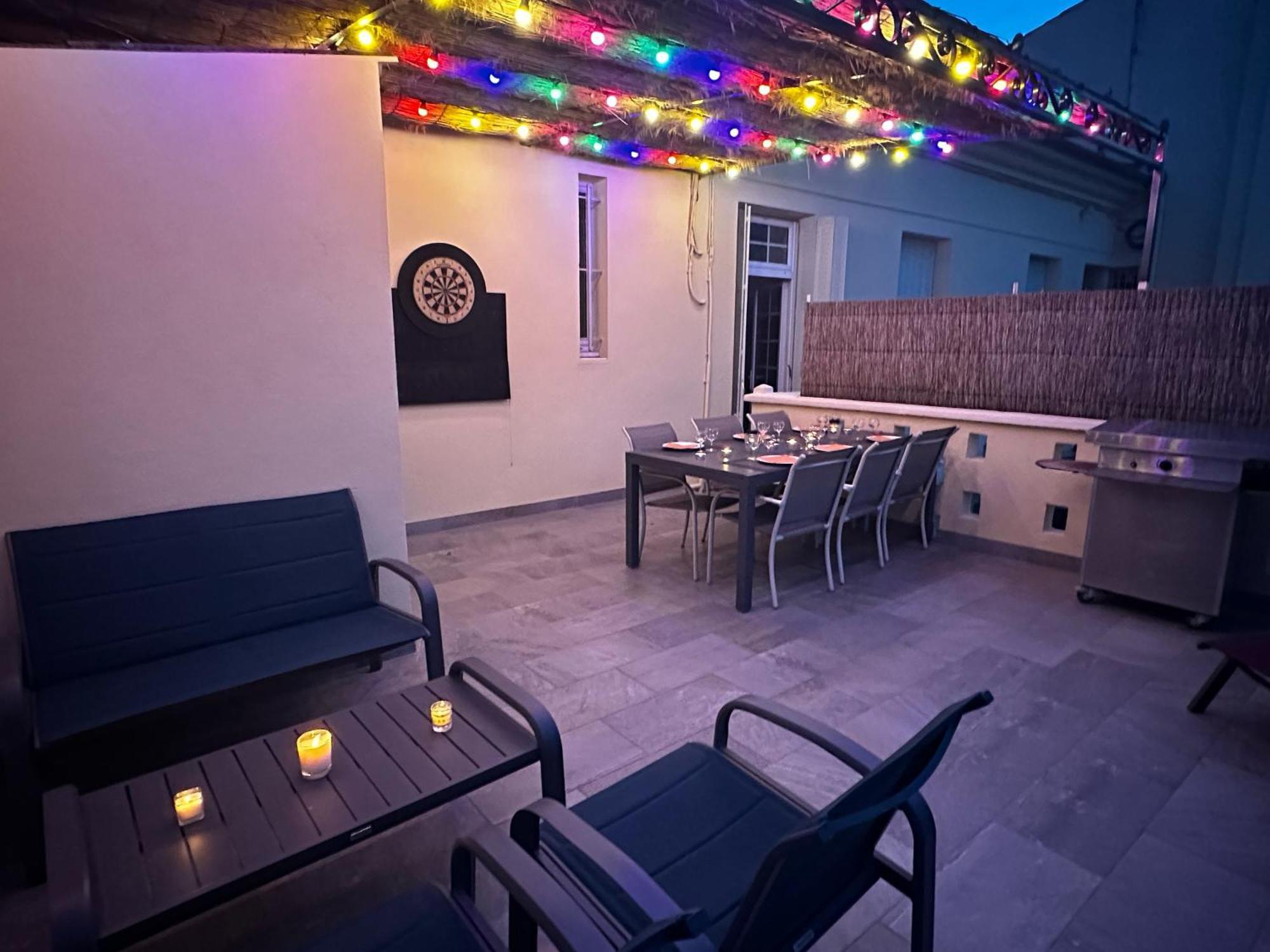 Appartement 4 A 8 Personnes, Spacieux De Standing Classe 4 Etoiles Nîmes Esterno foto